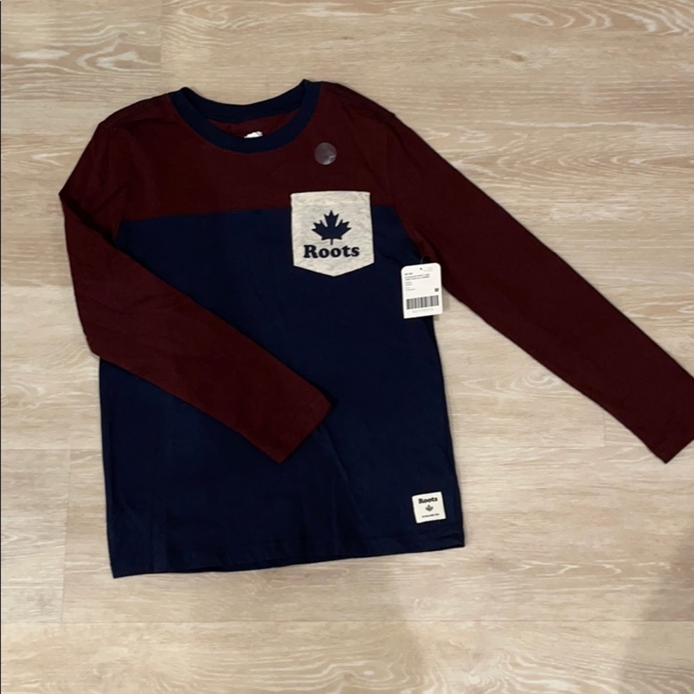 New Roots long sleeve tee boys medium